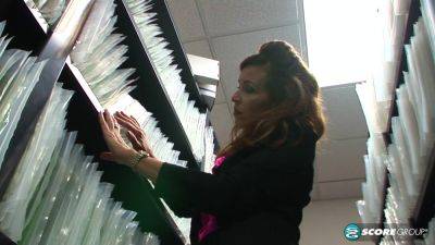 Do You Like What You See? - hotmovs.com