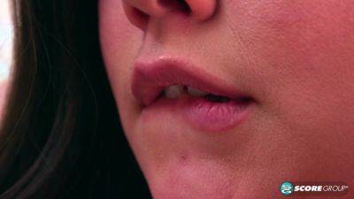 Remi Ferdinand Wants A Boyfriend With A Big Dick - hotmovs.com