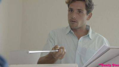 Jewelz Blu - Big-Titted Teen Jewelz Blu's Creamy Finish POV - veryfreeporn.com