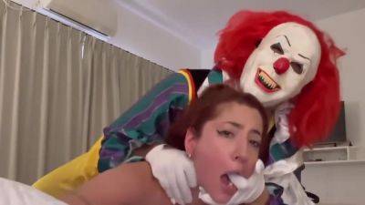 Payaso Loco Se Coge A Cuchi Laino - Noah Pells Y Cuchi Laino - videooxxx.com