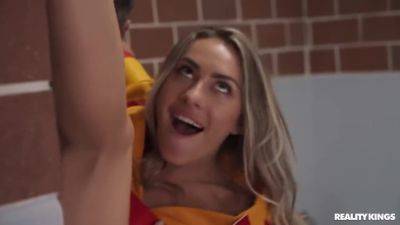 Mackenzie Mace - Mackenzie Mace- The Bathroom Break - videooxxx.com