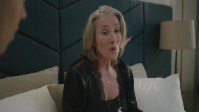 Emma Thompson Softcore Porn With Full Nudity - upornia.com