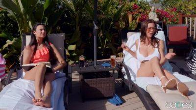 Alexis Fawx - Eliza Ibarra - Alexis Fawx & Eliza Ibarra: Home Playtime (16.2.2020) - xxxfiles.com