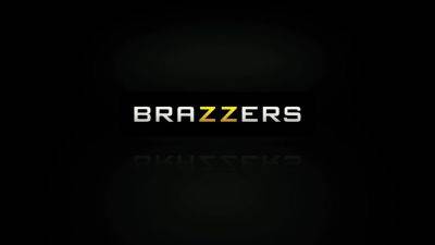 Head & Breakfast With Johnny Sins, Samantha Ryan - Brazzers - hotmovs.com