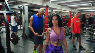 A Not So Sneaky Public Gym Bang With Dwayne Foxxx, The Egypt - Brazzers - hotmovs.com - Egypt