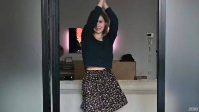 Samadhi Amour Dancing - hotmovs.com