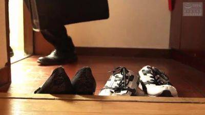 VHL219-GOEAEYFNLF799684479 - hclips.com - Japan