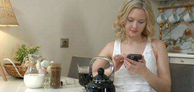 Blonde Instead Of Coffee Enjoys Ardent Sex With Bf - inxxx.com