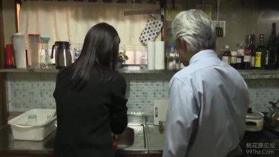 IAG476-UQZZQEWAVL457753612 - hclips.com - Japan