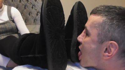 Worship And Cleaning Goddess Ugg Boots 6 Min - hclips.com