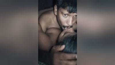 Indian Wife Big Boobs Kissing Ass - desi-porntube.com - India