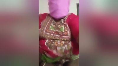 Indian Doctor In Finger Massage Performance Videos - desi-porntube.com - India