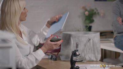 Substitute Sex Ed With Danny D, Tiffany Rousso - Brazzers - hotmovs.com