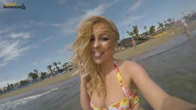 My Bikini Cleavage - RealBikiniGirls - hclips.com