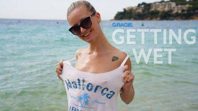 Getting Wet - RealBikiniGirls - hclips.com