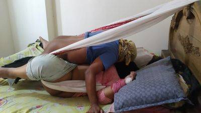 Sass Ko Jabardasti Hat-pa Bistar Se Bandh Diya Aur Jamkar Chudai Apni Damad (stepmother-in-laws Hands & Feet Tied & Fuck) - desi-porntube.com - India