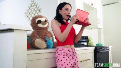 Peter Green - Selina Imai & Peter Green in Lap Dance for a Raise - MyBabySittersClub - hotmovs.com