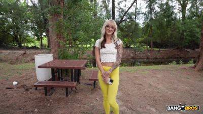 Katee V Let Me See - Katee V - videomanysex.com