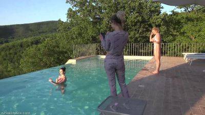 Behind The Seen - InTheCrack - hotmovs.com