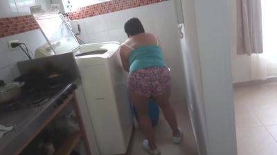 Horny With Giant Cameltoe Her Huge Cameltoe In The Kitchen - desi-porntube.com