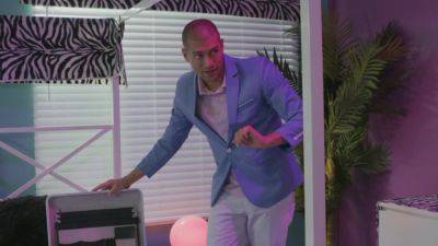 Hustle And Blow With Xander Corvus, Jennifer White - Brazzers - hotmovs.com