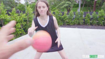 Sia Wood & Danny Mountain in Petite Dunk - ExxxtraSmall - hotmovs.com