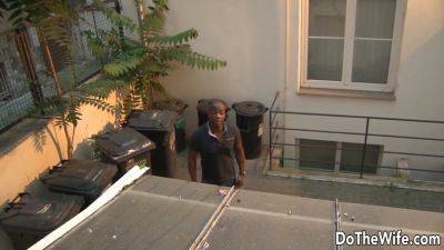 Laura Davis gets her holes drilled and filled with BBC as her cuckold husband watches - sexu.com