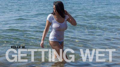 Getting Wet - RealBikiniGirls - hclips.com