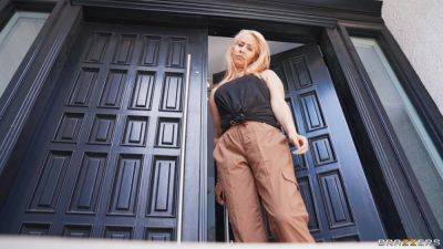 Roll Play - Part 1 With Van Wylde, Savannah Bond - Brazzers - hotmovs.com - Australia