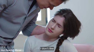 Hot Pearl - Hot Pearl Teen 18+ Girl Was Fucked By Stepfathers Big Dick For Smoking E Cigarette - videomanysex.com