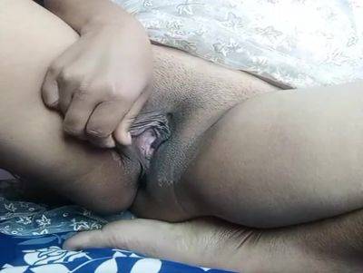 Arabic Girl Masturbating - desi-porntube.com
