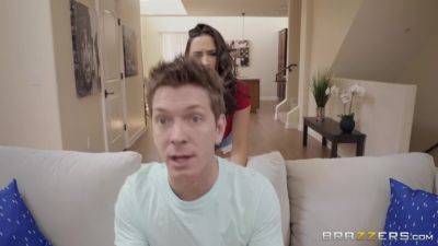 Fix Me A Snack With Markus Dupree, Ashley Adams - Brazzers - hotmovs.com