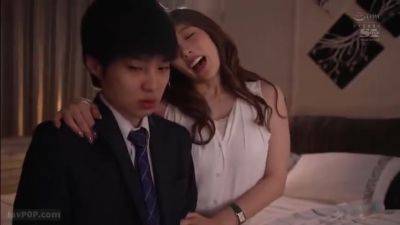 241030女上司が童貞部下と性的行為c1 - hotmovs.com