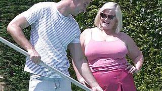 Horny granny gets licked and fucked - ah-me.com