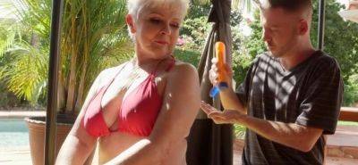 The Sexy Bikini Grandma And The Gentleman - inxxx.com