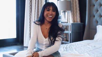 Ember Snow - Ember Snow - Up Close With Ember Snow - videomanysex.com