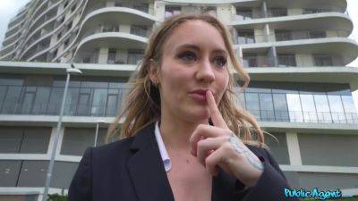 Ivy Maddox Fucked In Hotel Toilet - videomanysex.com