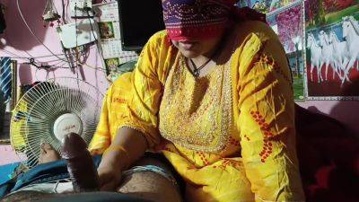 Indian Kajal Bhabhi Asked To Stepbrother-in-law - desi-porntube.com - India