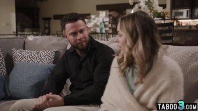 It Is Time For Blonde To Say Thank You With Anna Claire Clouds - hotmovs.com