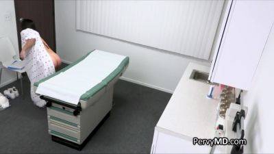 Patients Big Racks Bouncing While Riding With Große Titten - hotmovs.com