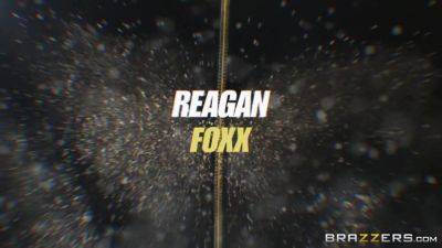 Reagan Foxx - Feeling Up The Fashion chick With Johnny Sins, Reagan Foxx - Brazzers - hotmovs.com