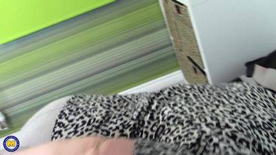 Naughty Bbw Shows Off Her Massive Rack - MatureNl - hotmovs.com - Britain