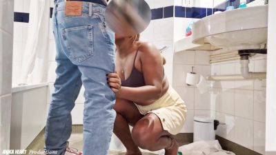 Horny Wife Seduces Plumber In A Hotel Bathroom While Husband In The Gym - desi-porntube.com