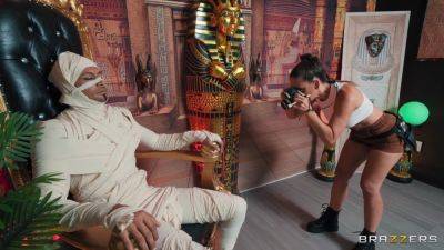 Cherie Deville - Lucky Stiff - Cherie Deville - videomanysex.com