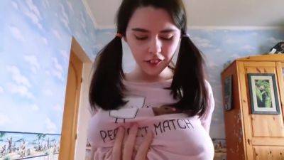 Stepsister Could Smell The Sperm Of The Stepbrother And Came To Help - hotmovs.com