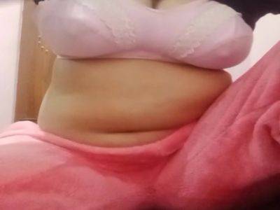 Chick Masturbating - desi-porntube.com