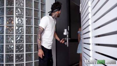 Mike Zander, Mike Chloe And Little Chloe - Exotic Adult Video Toys Try To Watch For Will Enslaves Your Mind - hotmovs.com