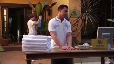 Slutty Blonde With Big Tits And Wet By A Pussy - hotmovs.com