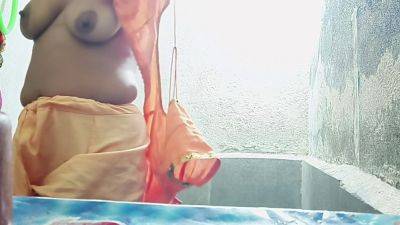 Your Poem Took An Open Bath In The Bathroom And Peeed Videos - desi-porntube.com - India