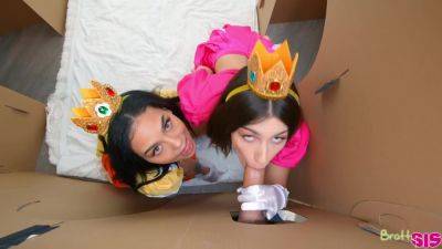 Stepsisters Boo Hole - videomanysex.com